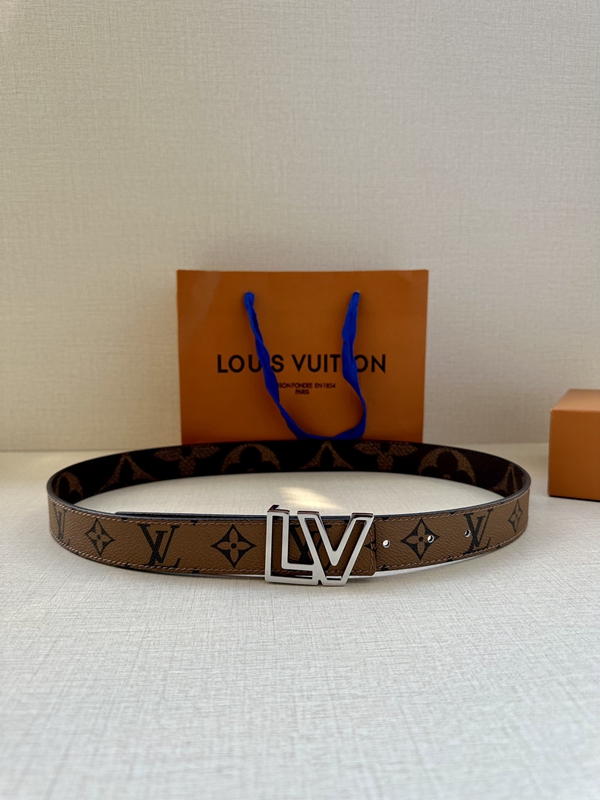 激安ルイヴィトンベルト着用イメージ